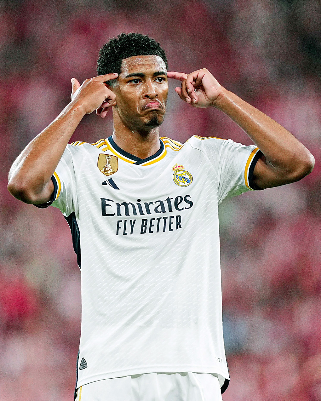 因OMG战队选手进入居家隔离状态，明日OMG对阵FPX的比赛将延期举行