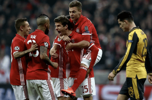 LCK选手的多巴胺穿搭：T1全员自信非常