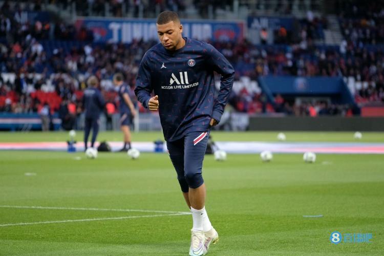 LNG公布新赛季大名单：Doinb担任中单，Lvmao加盟