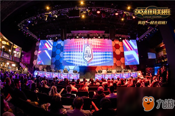 iM谈到NAVI的挣扎：“每一场首局或者首图，我们都有点挣扎”